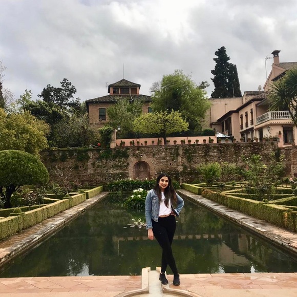 Meet your Posher, D - Picture 1 of 1